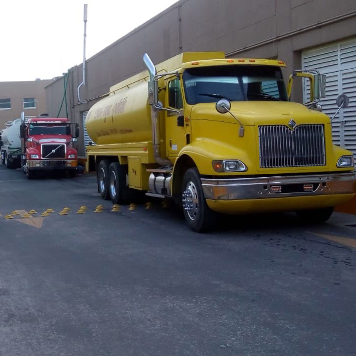 Unidad de suministro de agua potable - Pipa 10